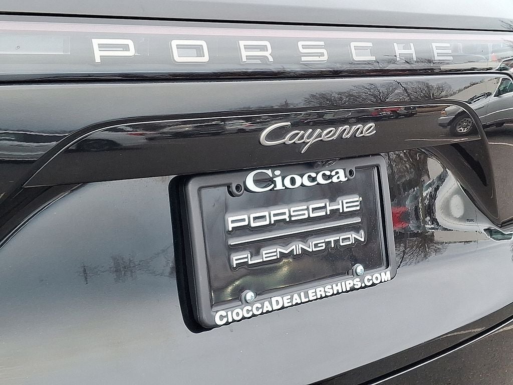 2023 Porsche Cayenne Platinum Edition