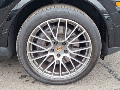 2022 Porsche Cayenne Platinum Edition