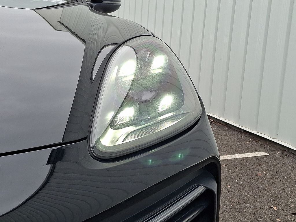 2022 Porsche Cayenne Platinum Edition