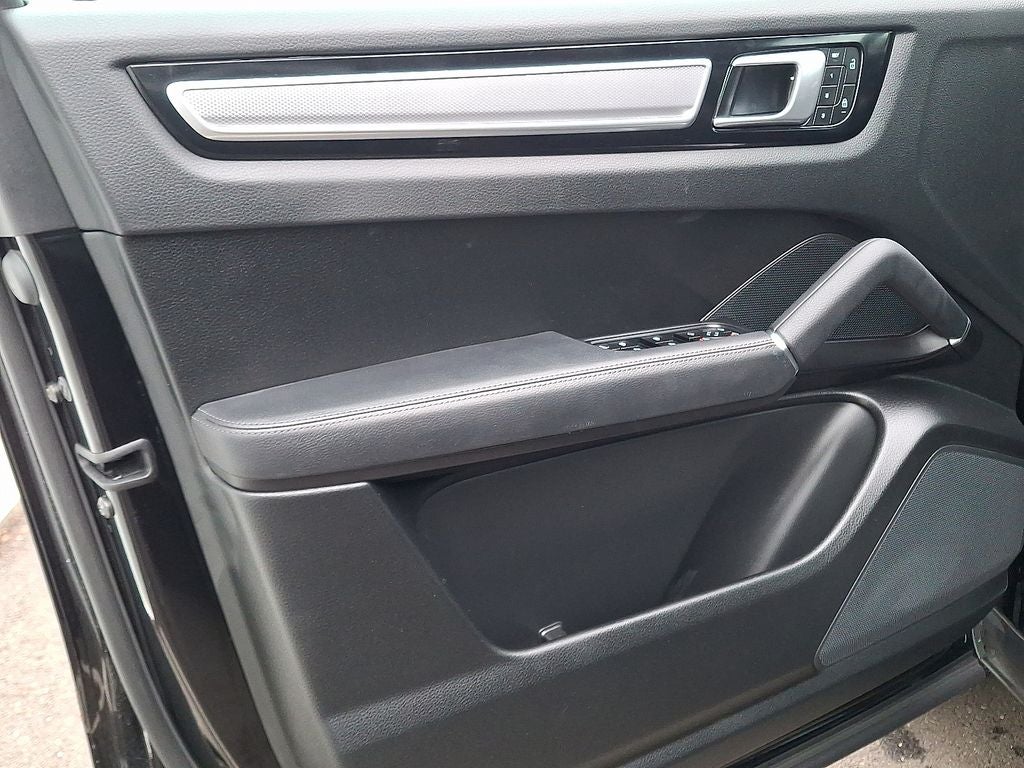 2022 Porsche Cayenne Platinum Edition