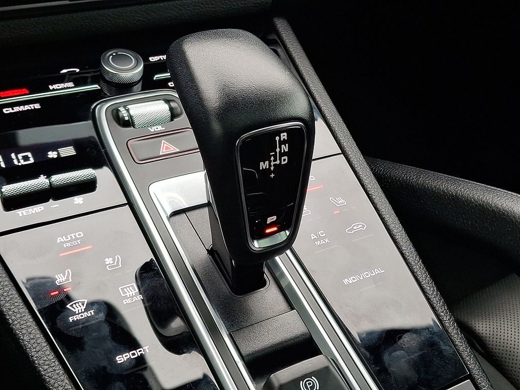 2022 Porsche Cayenne Platinum Edition