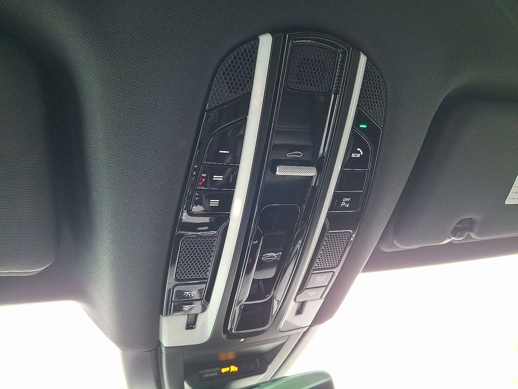 2022 Porsche Cayenne Platinum Edition