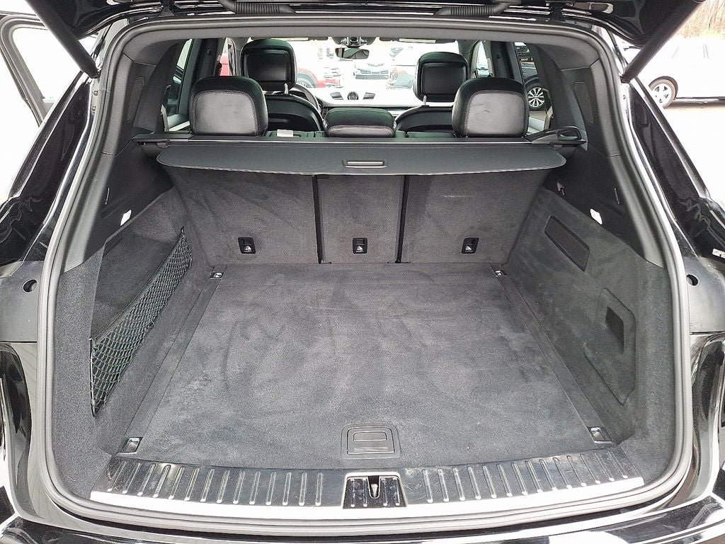 2022 Porsche Cayenne Platinum Edition