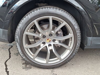 2023 Porsche Cayenne Base