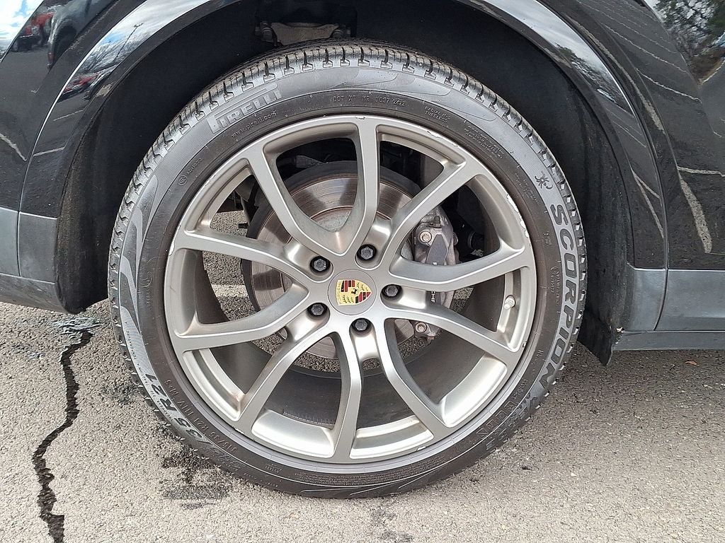 2023 Porsche Cayenne Base