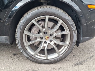 2023 Porsche Cayenne Base