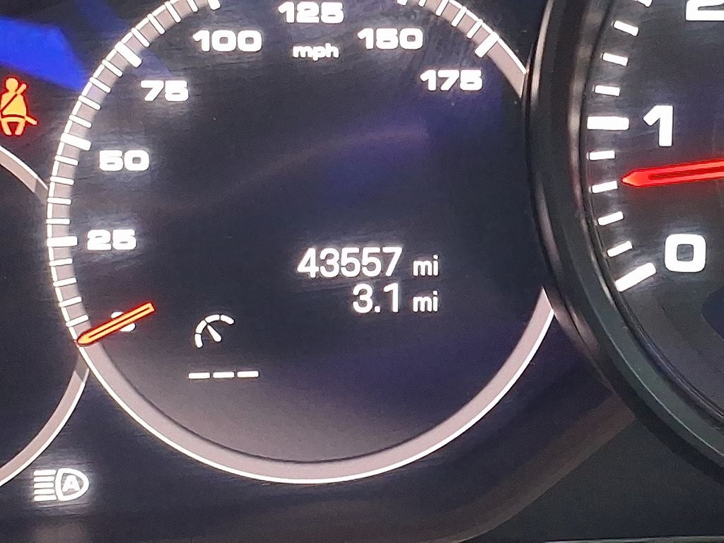 2023 Porsche Cayenne Base