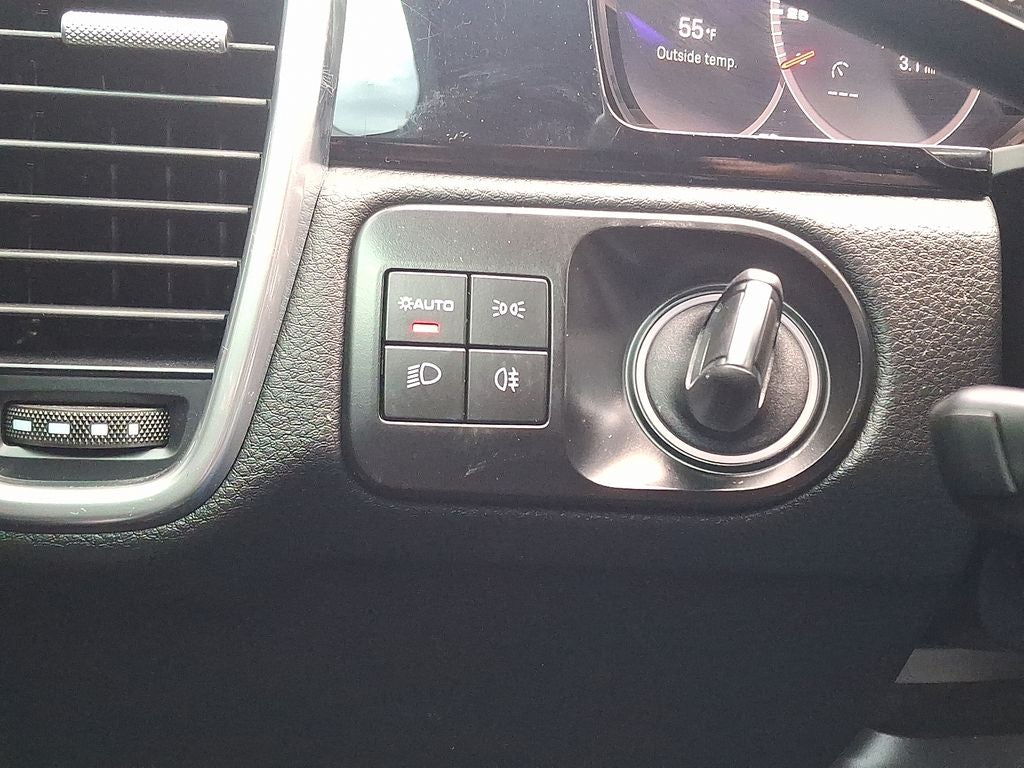 2023 Porsche Cayenne Base