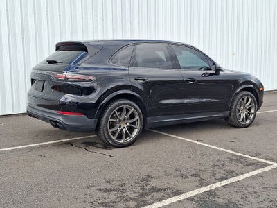2023 Porsche Cayenne Base