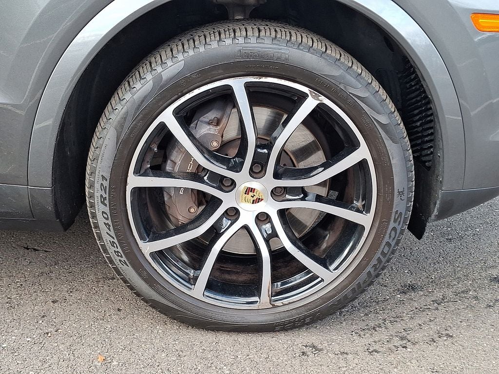 2023 Porsche Cayenne Base