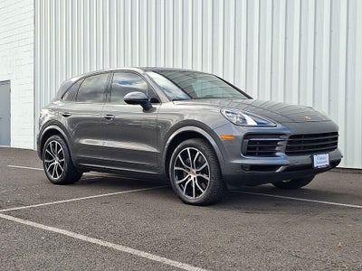 2023 Porsche Cayenne Base