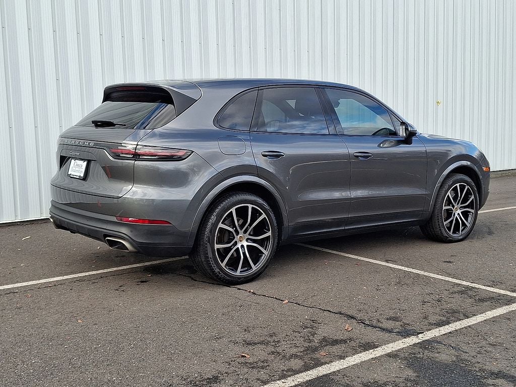 2023 Porsche Cayenne Base