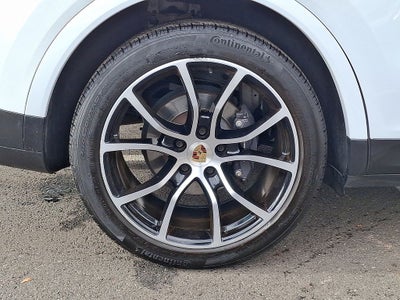 2023 Porsche Cayenne Platinum Edition