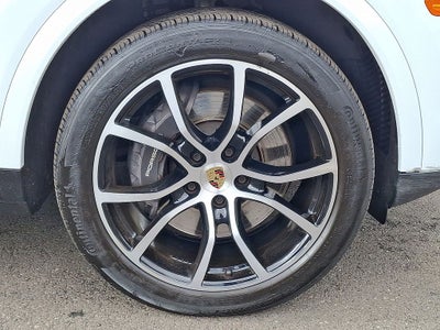 2023 Porsche Cayenne Platinum Edition