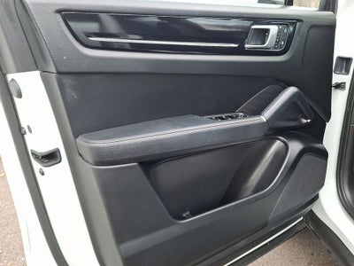 2023 Porsche Cayenne Platinum Edition