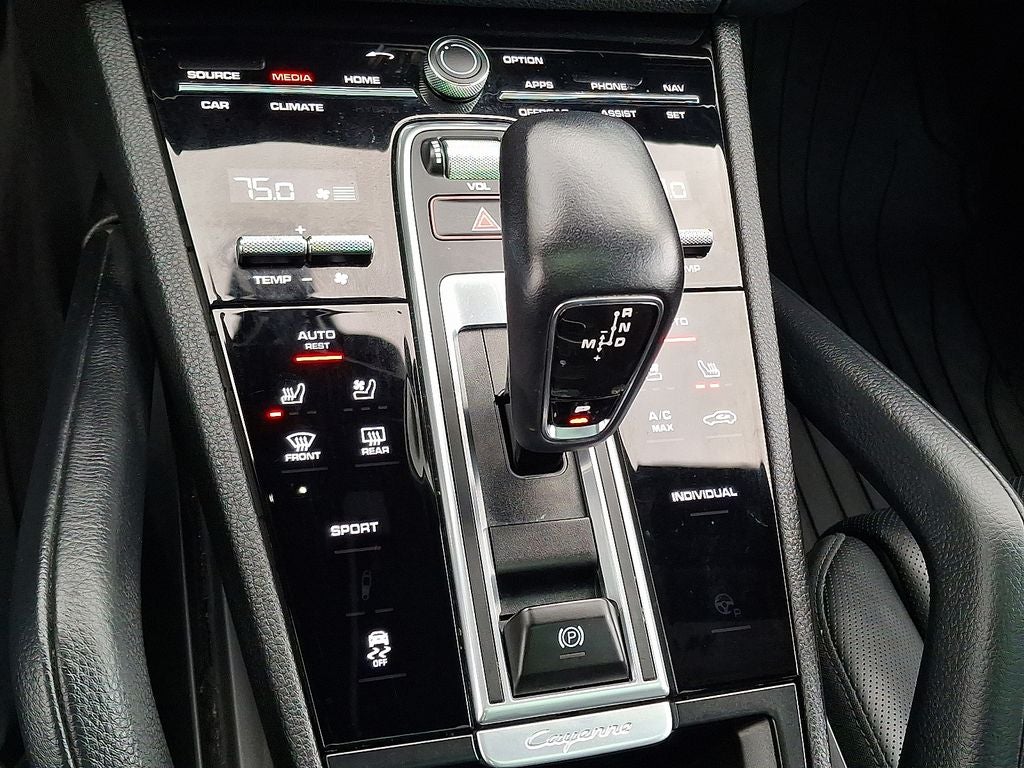 2023 Porsche Cayenne Platinum Edition