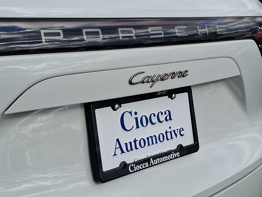 2023 Porsche Cayenne Platinum Edition