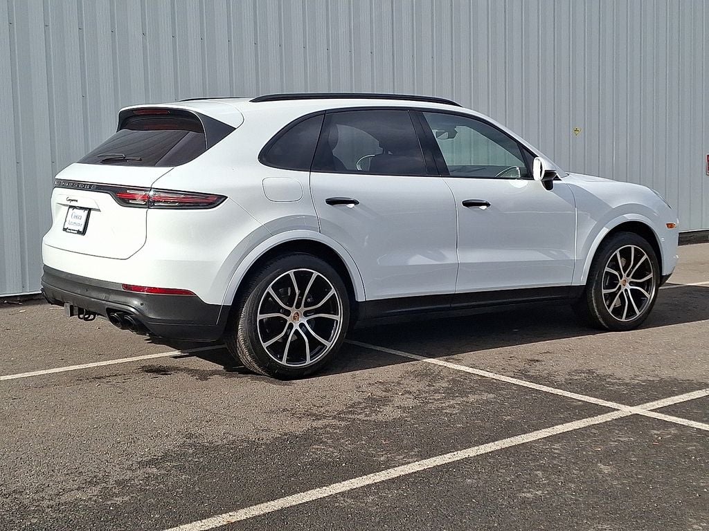 2023 Porsche Cayenne Platinum Edition