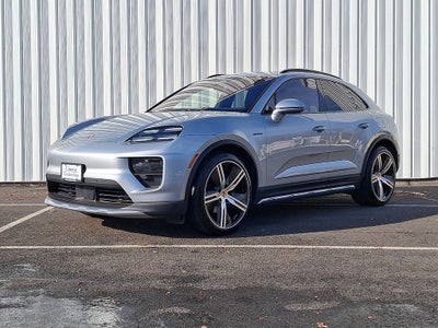 2025 Porsche Macan Electric 4