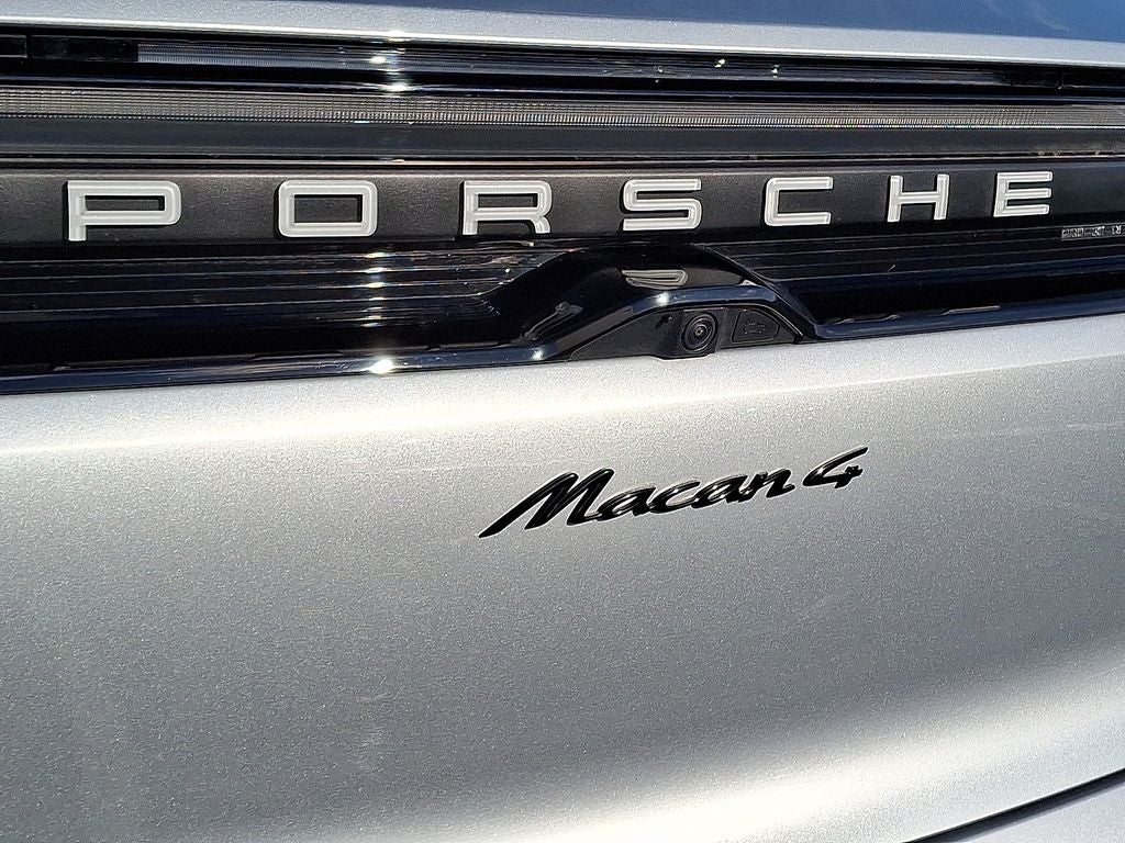 2025 Porsche Macan Electric 4