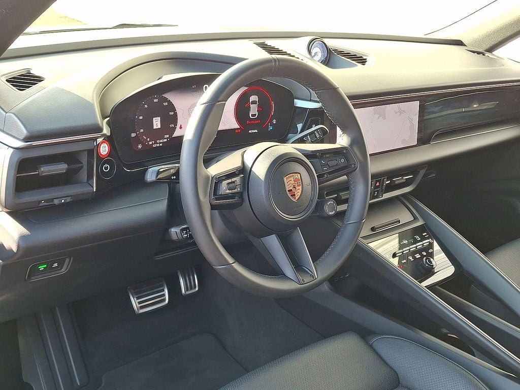 2025 Porsche Macan Electric 4