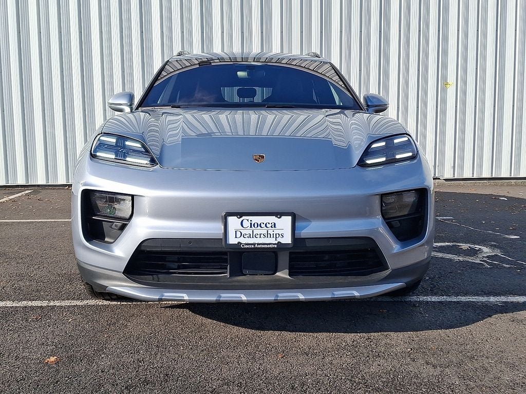 2025 Porsche Macan Electric 4