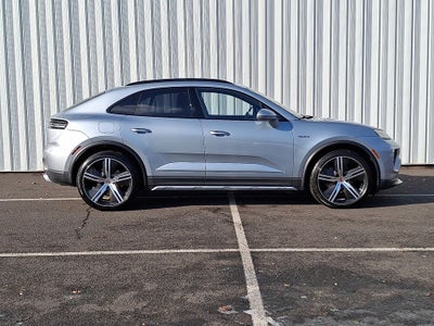 2025 Porsche Macan Electric 4