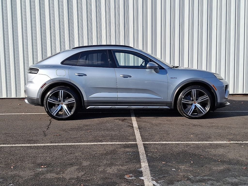 2025 Porsche Macan Electric 4