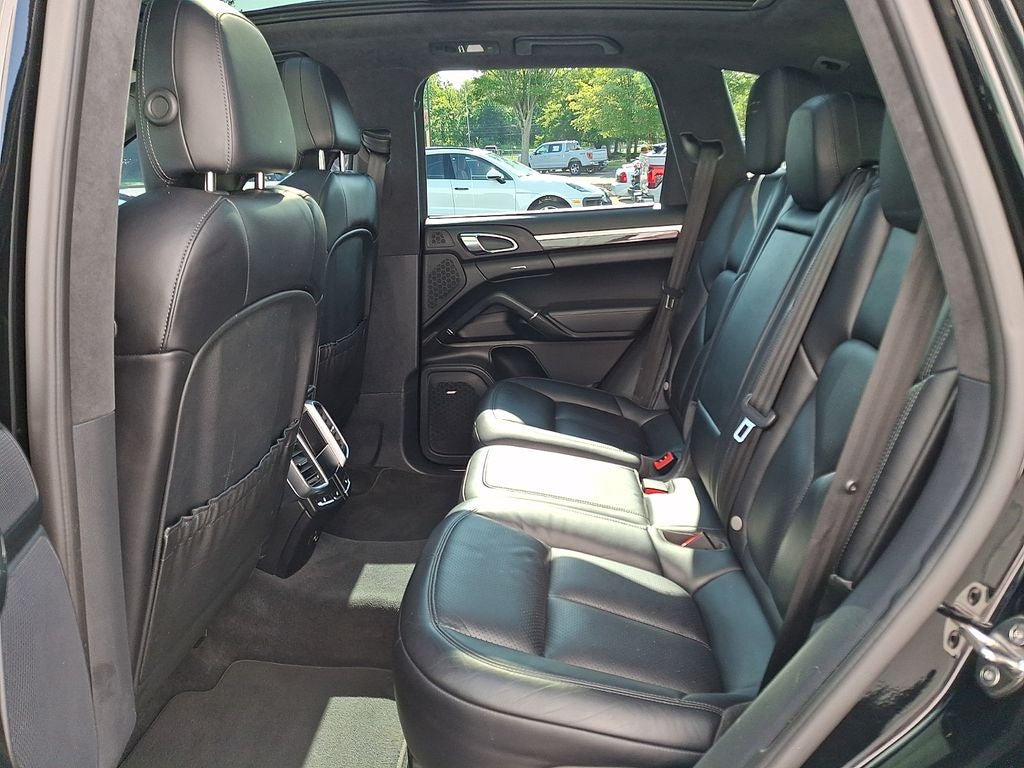 2017 Porsche Cayenne GTS