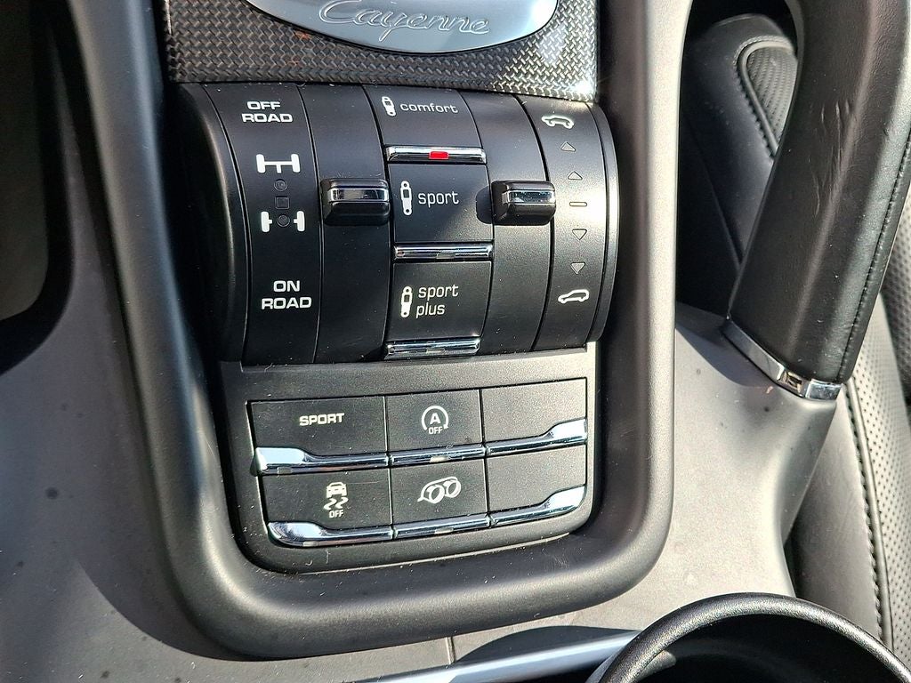 2017 Porsche Cayenne GTS