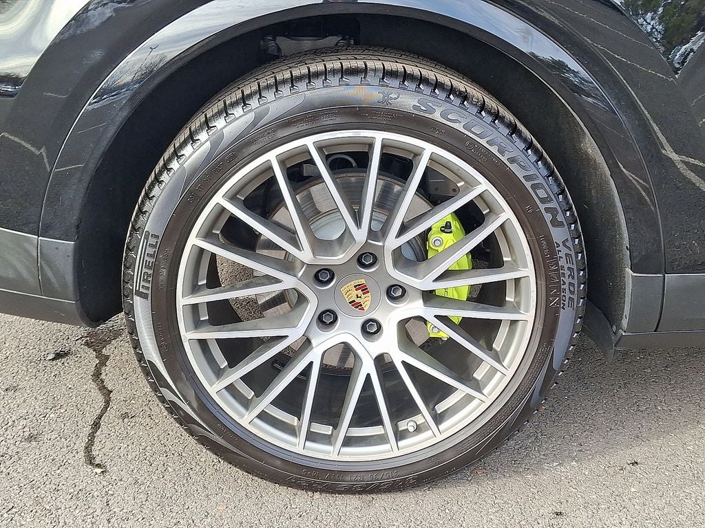 2023 Porsche Cayenne E-Hybrid Platinum Edition