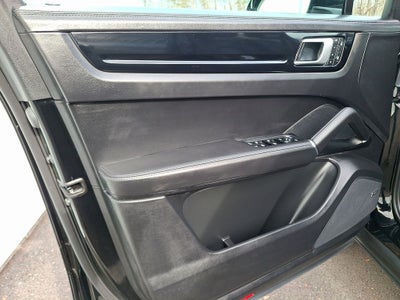 2023 Porsche Cayenne E-Hybrid Platinum Edition