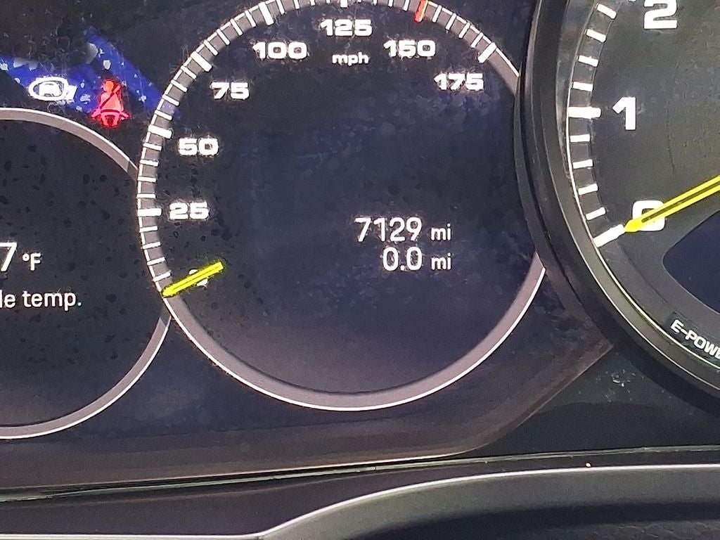 2023 Porsche Cayenne E-Hybrid Platinum Edition