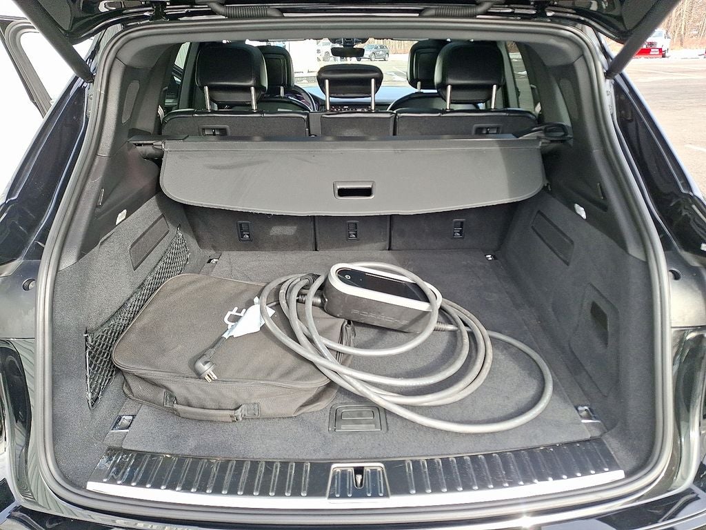 2023 Porsche Cayenne E-Hybrid Platinum Edition