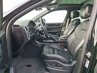 2023 Porsche Cayenne E-Hybrid Platinum Edition