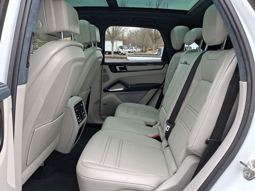 2023 Porsche Cayenne Turbo