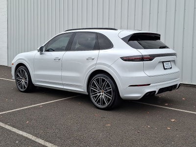2023 Porsche Cayenne Turbo