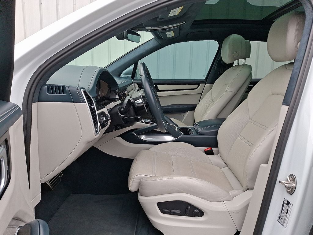 2023 Porsche Cayenne Turbo