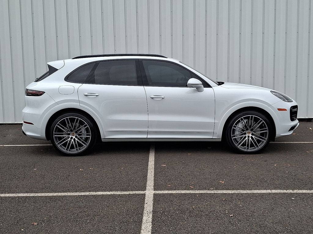 2023 Porsche Cayenne Turbo