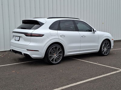 2023 Porsche Cayenne Turbo