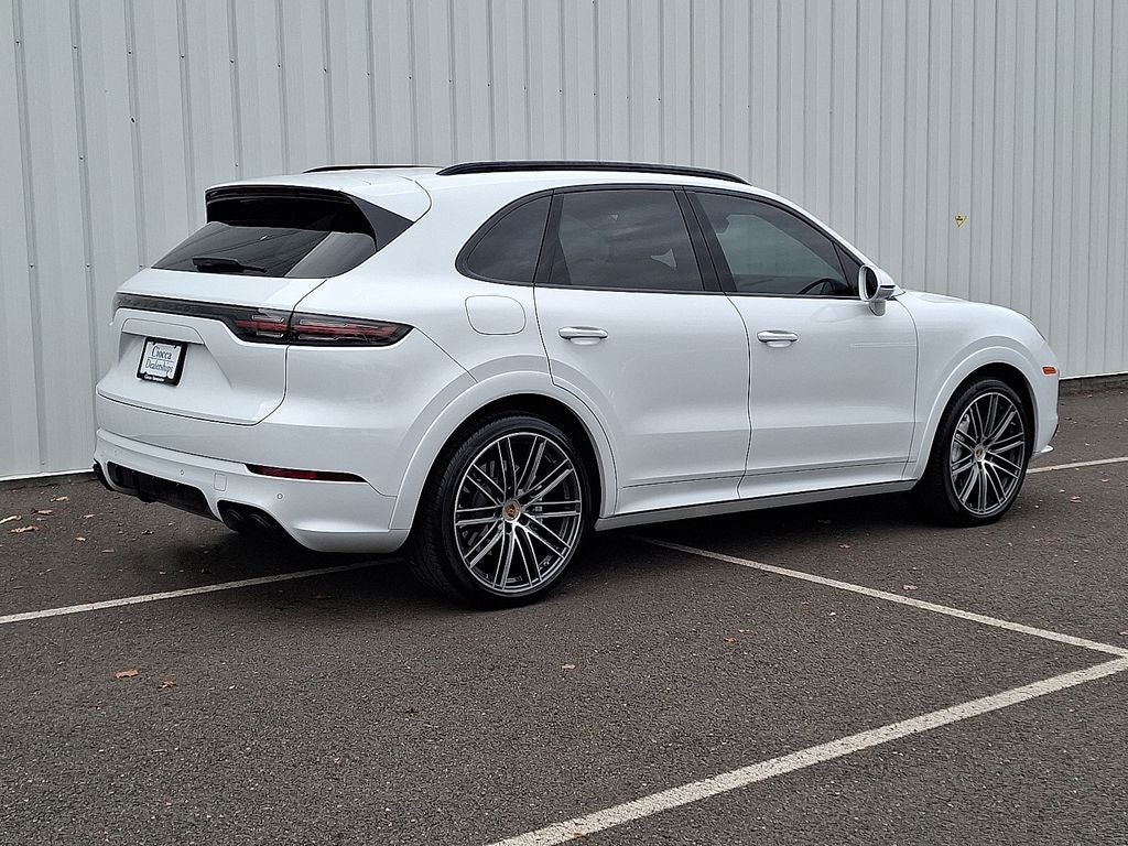 2023 Porsche Cayenne Turbo