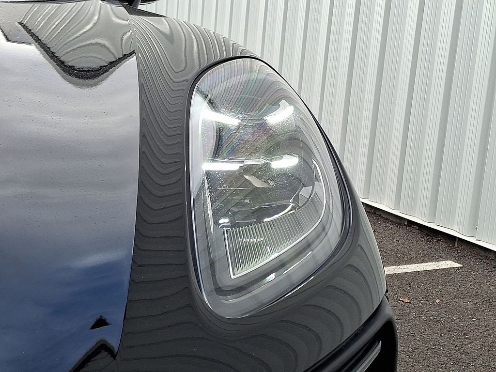 2022 Porsche Macan S