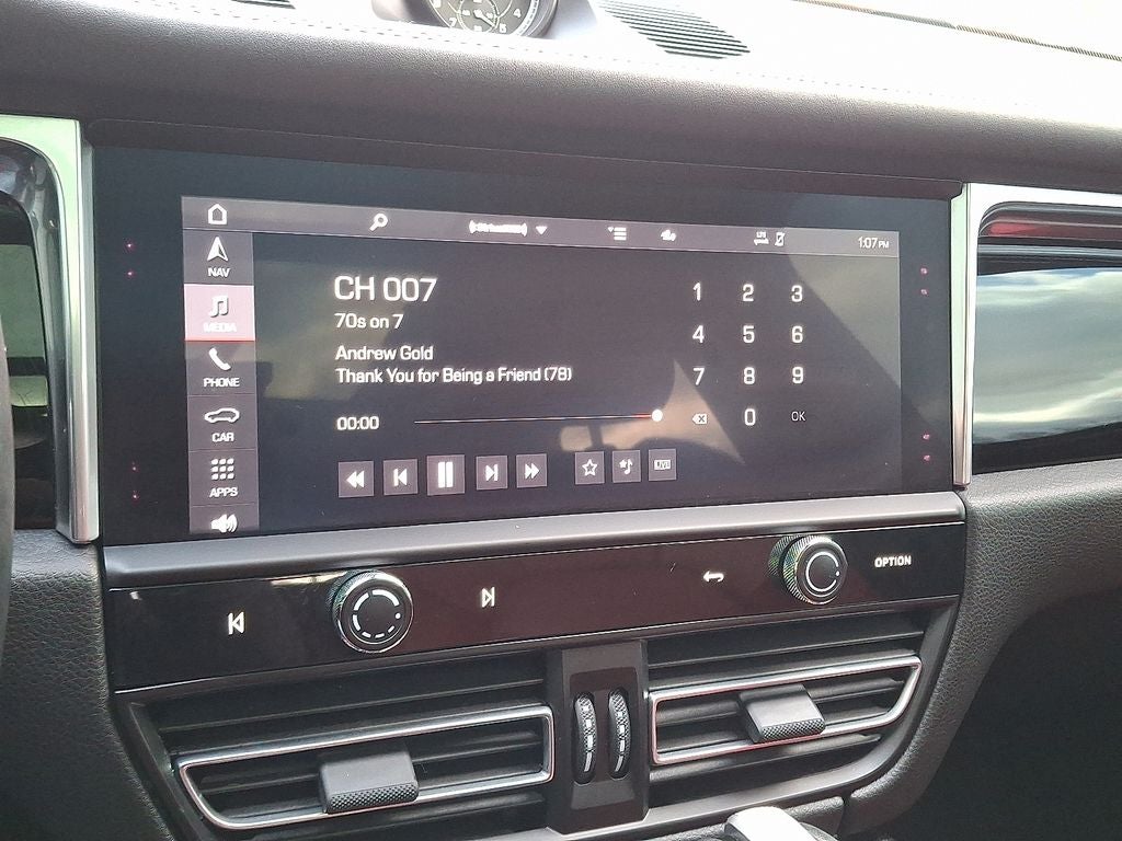 2022 Porsche Macan S