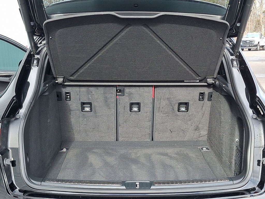 2022 Porsche Macan S