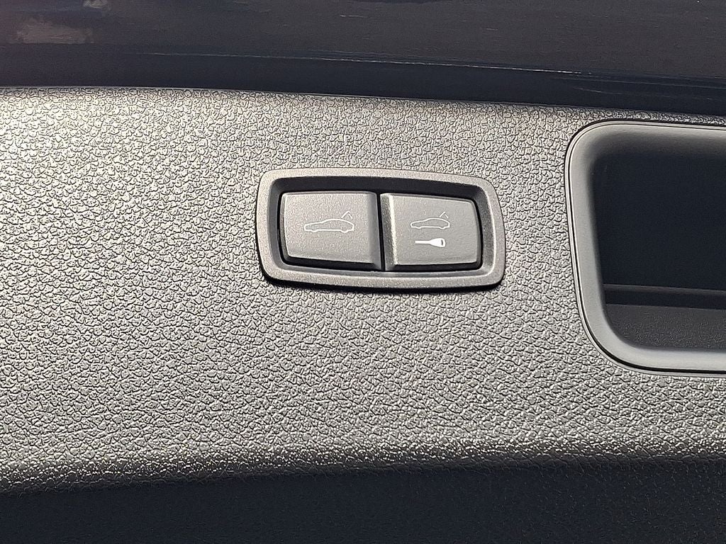 2022 Porsche Macan S