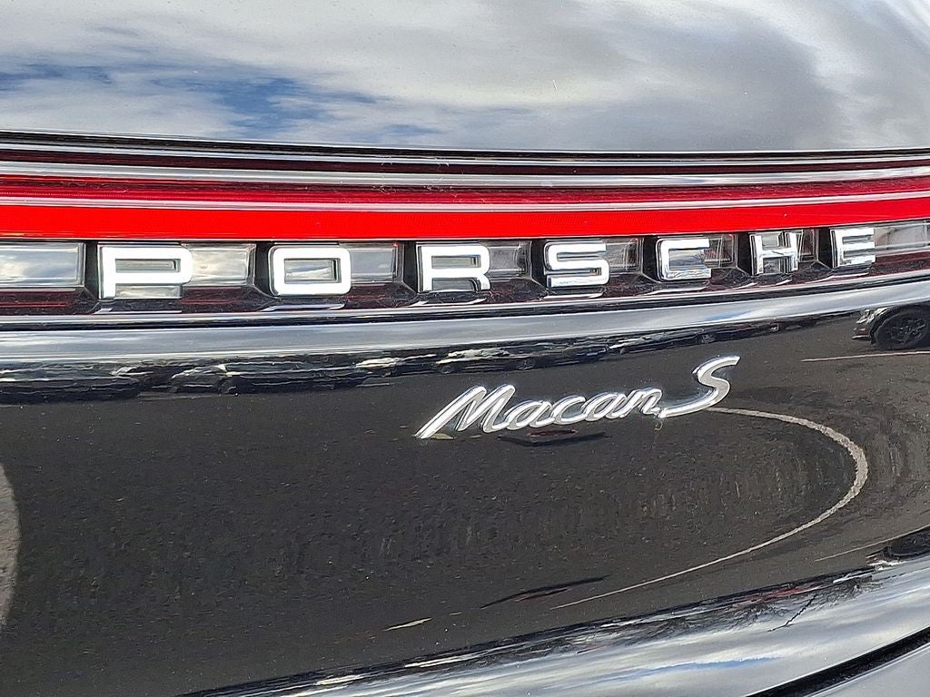 2022 Porsche Macan S