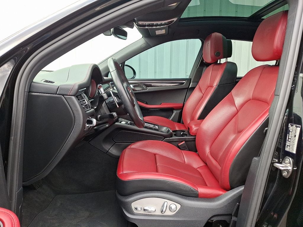 2022 Porsche Macan S