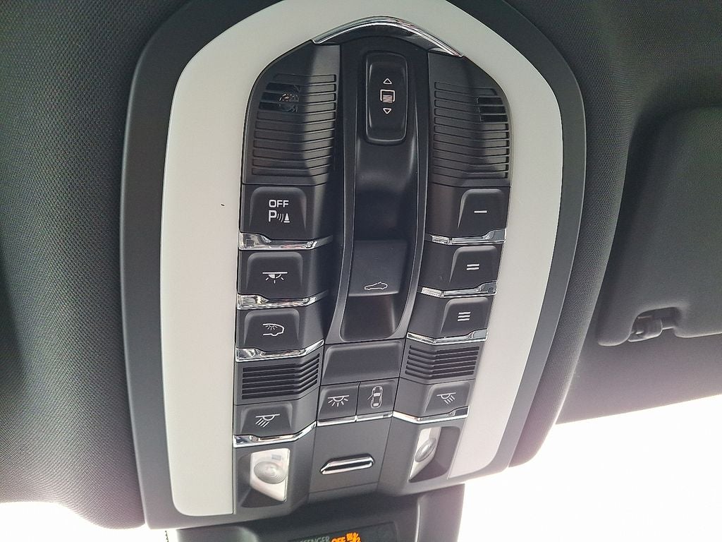 2023 Porsche Macan S