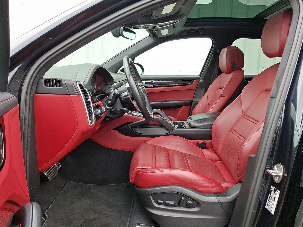 2022 Porsche Cayenne GTS