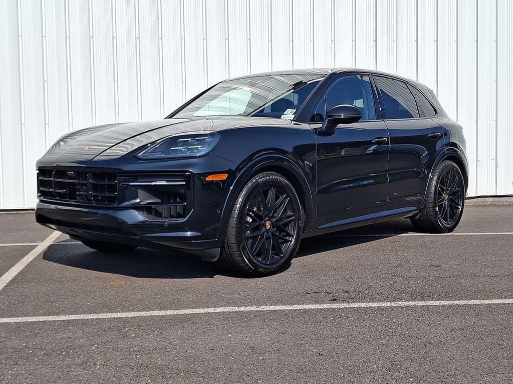2025 Porsche Cayenne GTS